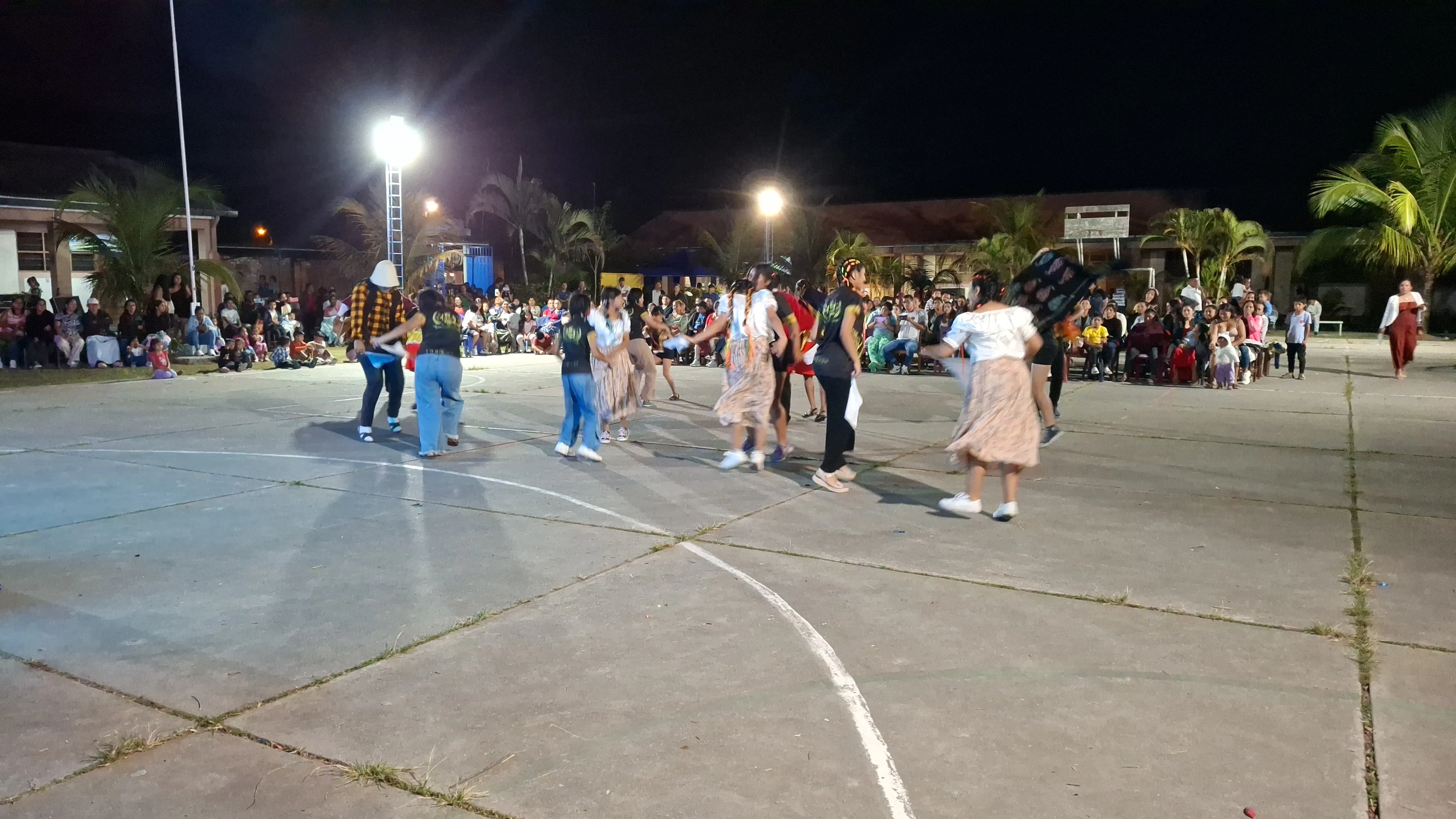 Aniversario del Colegio Santiago Antunez de Mayolo - La Unión